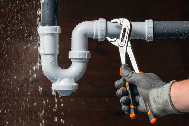 Professional Gas Line Repair technician working in Union Pier, MI